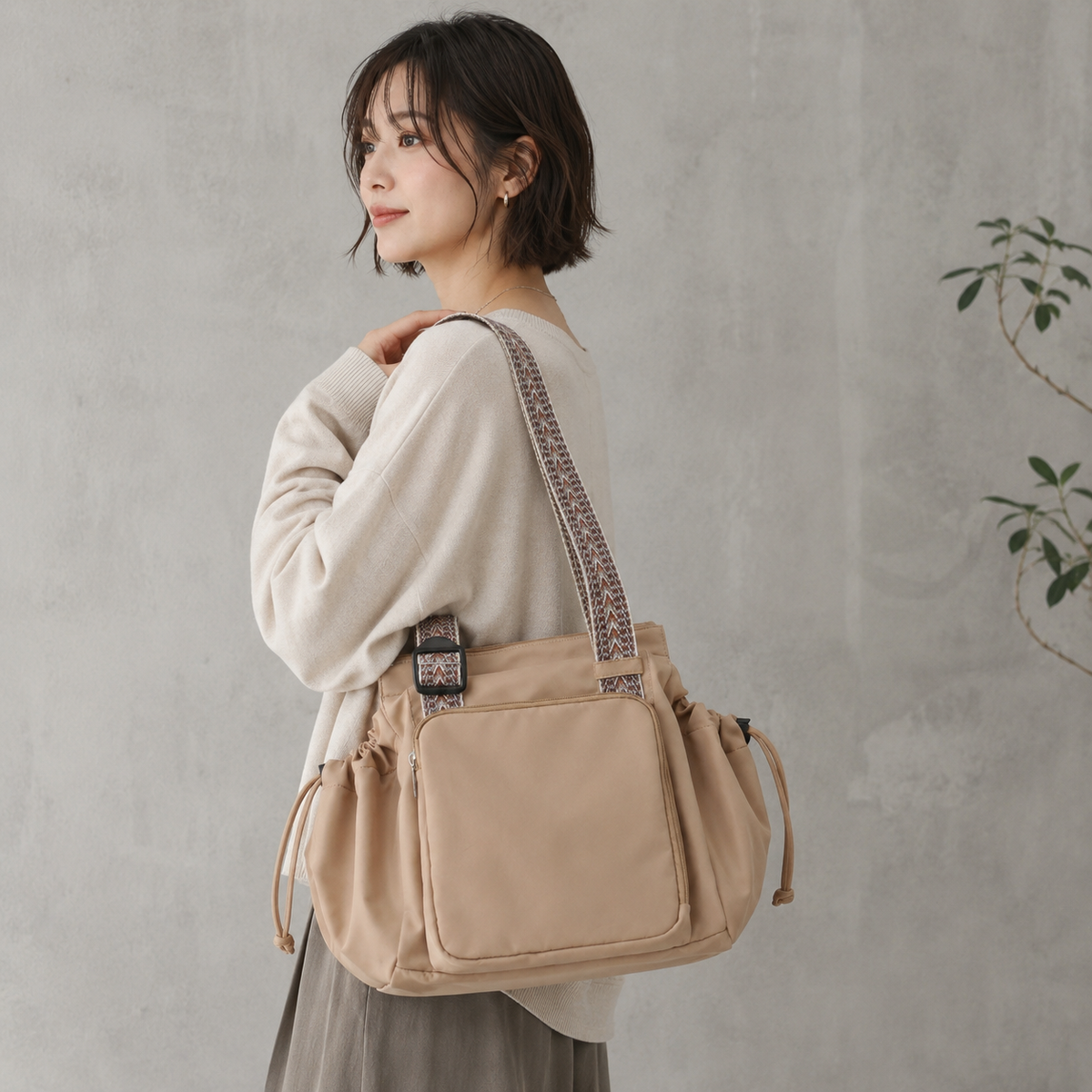 Coco 15ポケットで毎日の荷物をすっきり整理